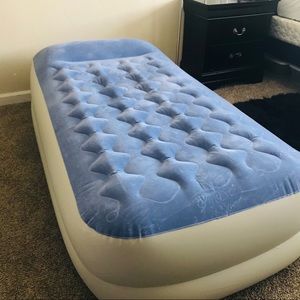 Intex Air Mattress  Twin Size 18” inch